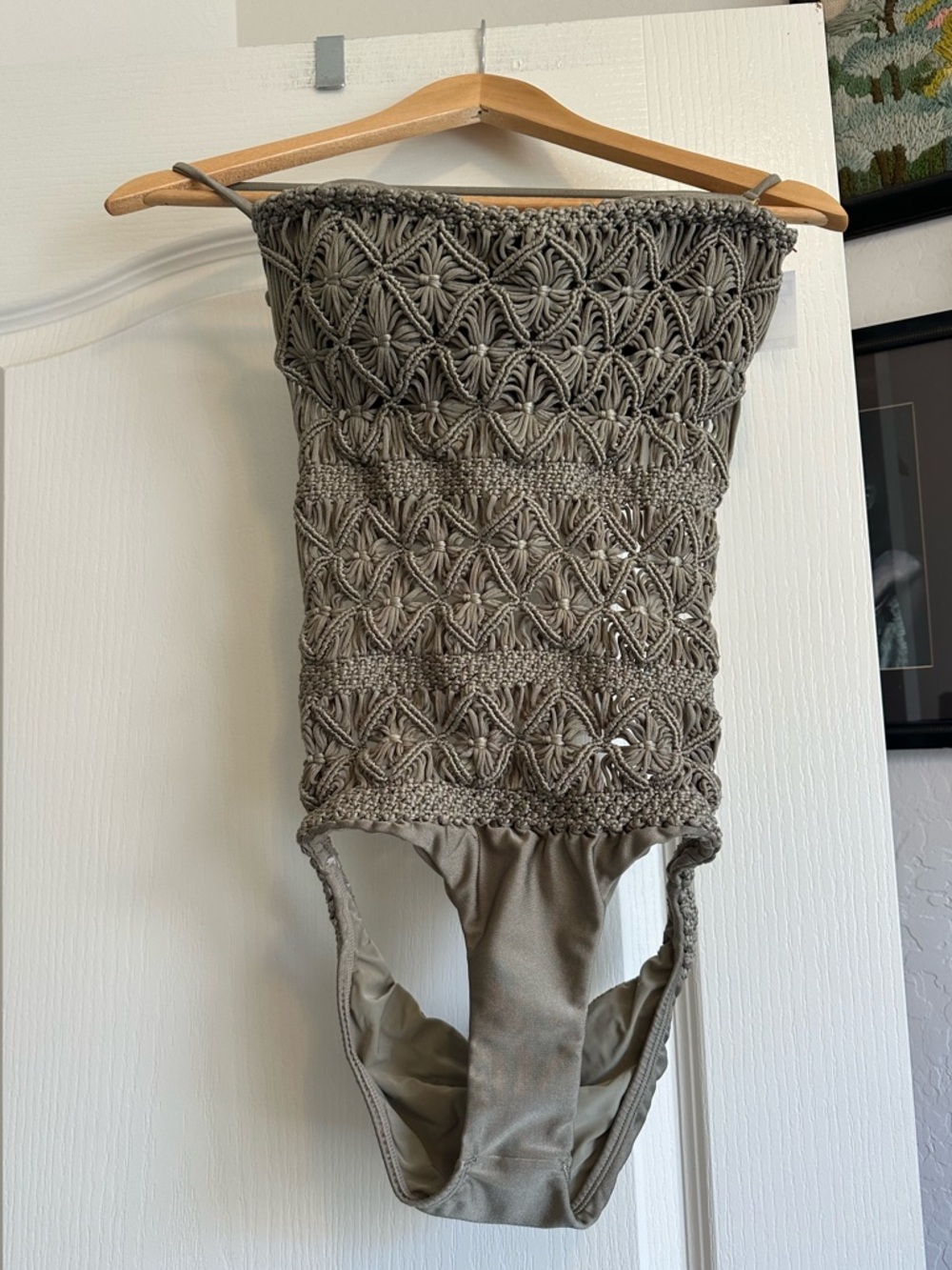 VIX Paula Hermanny Macrame Crochet One- Piece Swimsuit. Size: Medium - Picture 5 of 16